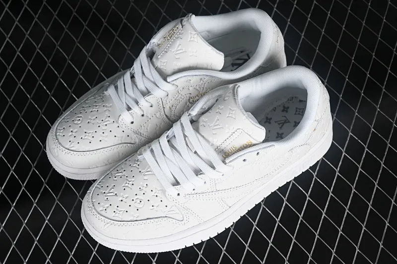 All categories Air Jordan Jordan series basketball shoes Air Jordan 1 Low LV x Travis Scott x Air Jordan 1 Low OG AJ1 Joe 1 undercut low top 1A9V87